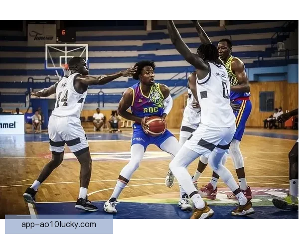 阿劳主场小胜纳沙泰尔锁定关键三分展现稳定战力